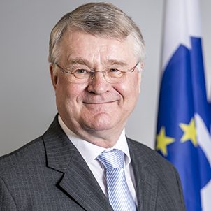 Brussels - Belgium - April 17th, 2015 - Committee of the Regions - Portraits of the cabinet of President Markku Markkula

© Committee of the Regions / Tim De Backer